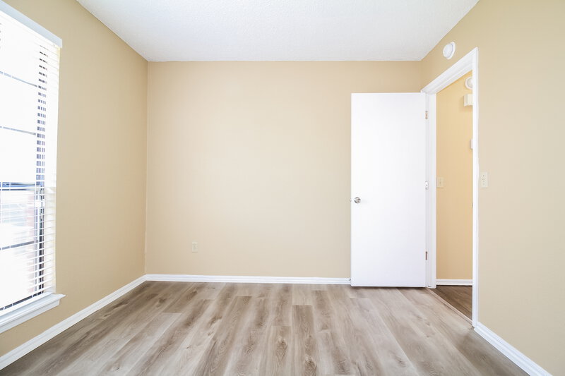 1,645/Mo, 1813 SE 14th St Moore, OK 73160 Bedroom View 3