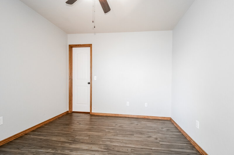 1,870/Mo, 816 Eric Circle Moore, OK 73160 Main Bedroom View 2
