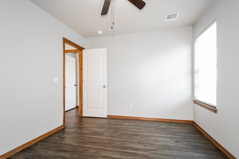1,870/Mo, 816 Eric Circle Moore, OK 73160 Bedroom View