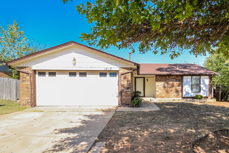 1,350/Mo, 1417 SE 9th St Moore, OK 73160 External View