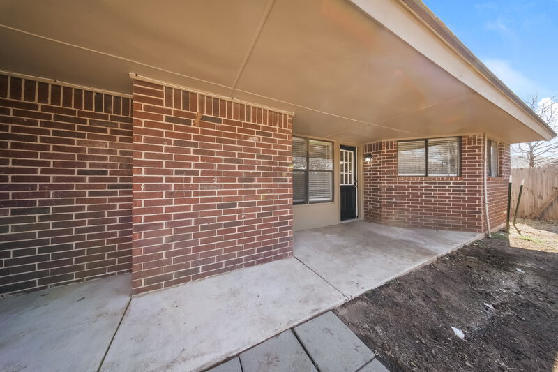 1,700/Mo, 3713 Shannon Dr Moore, OK 73160 Rear View