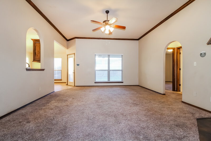 2,200/Mo, 316 Falling Leaf Terrace Moore, OK 73160 Living Room View 2