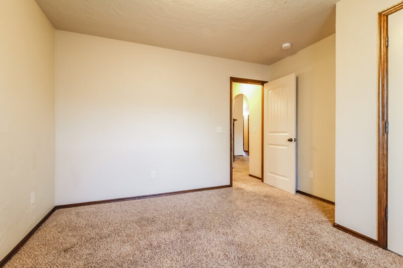 2,200/Mo, 316 Falling Leaf Terrace Moore, OK 73160 Bedroom View