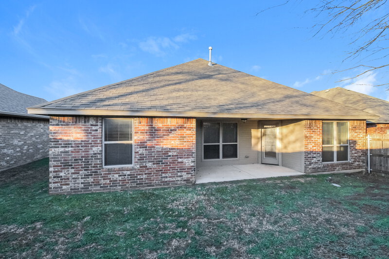 2,200/Mo, 316 Falling Leaf Terrace Moore, OK 73160 Rear View