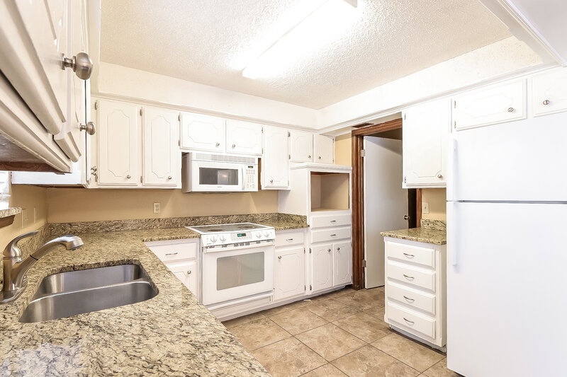 1,825/Mo, 1112 NE 21st Ct Moore, OK 73160 Misc View 7
