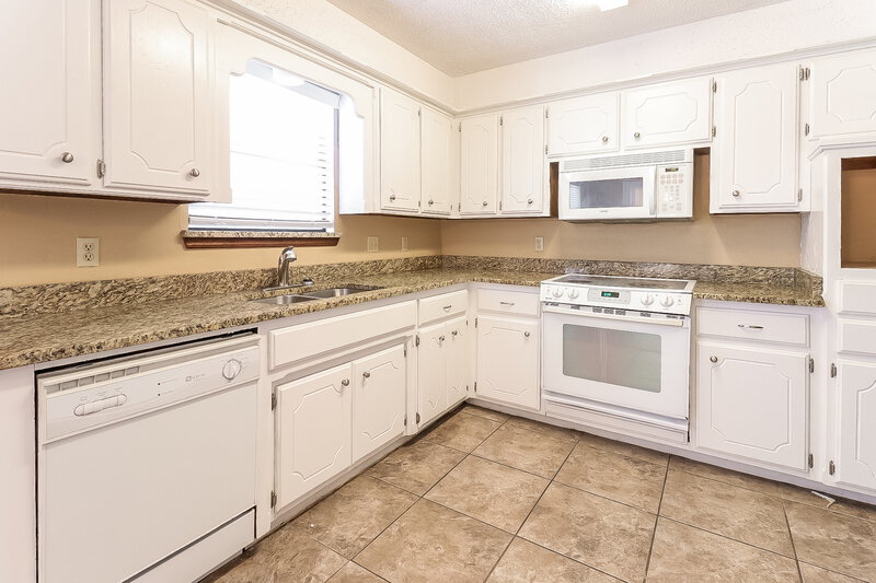 1,825/Mo, 1112 NE 21st Ct Moore, OK 73160 Misc View 8