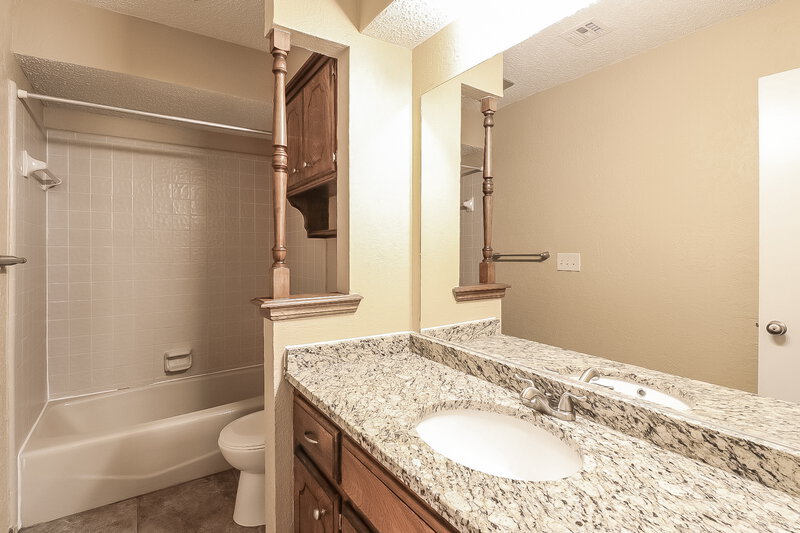 1,825/Mo, 1112 NE 21st Ct Moore, OK 73160 Misc View 12