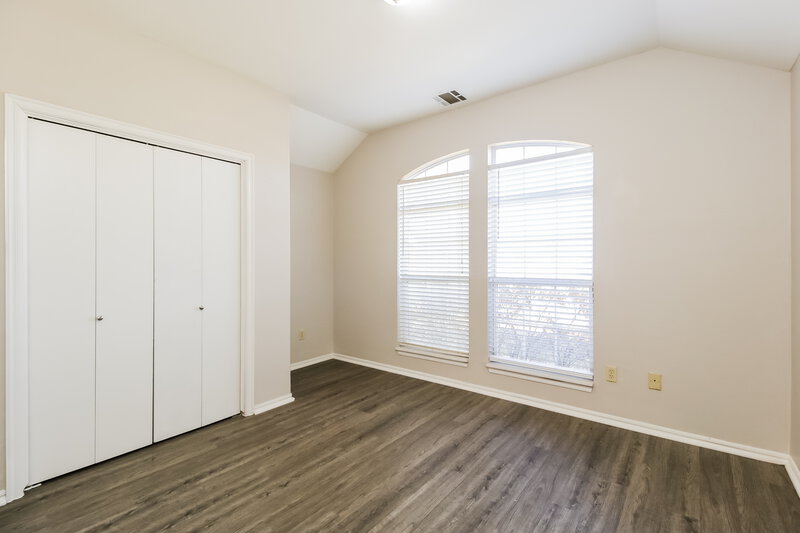 1,840/Mo, 600 NE 20th St Moore, OK 73160 Bedroom View 2