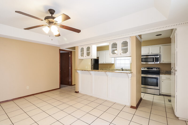 1,520/Mo, 11232 Davis Ct Oklahoma City, OK 73162 Dining Room View 2