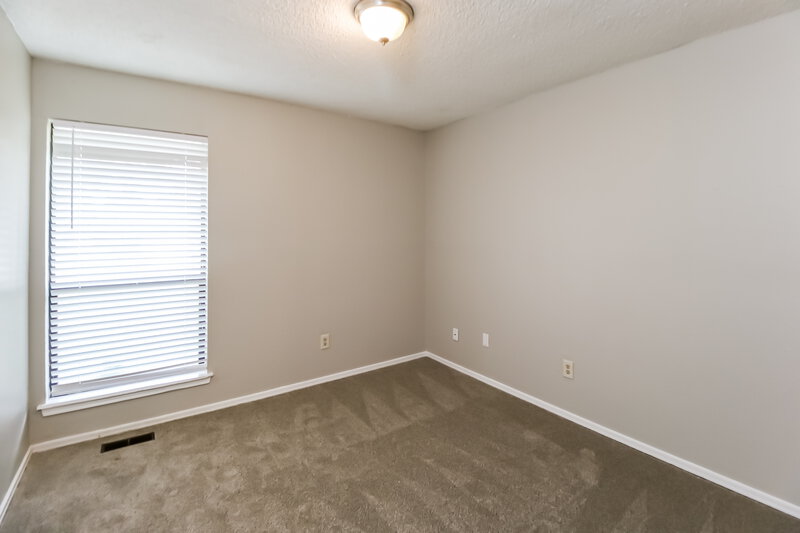 1,525/Mo, 6812 Bear Canyon Dr Oklahoma City, OK 73162 Bedroom View 2