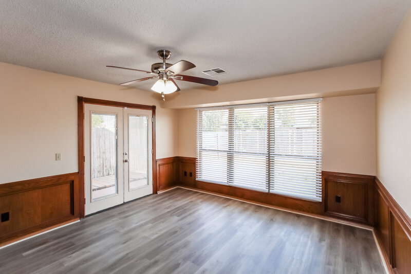 1,595/Mo, 8609 NW 121st St Oklahoma City, OK 73162 Family Room View