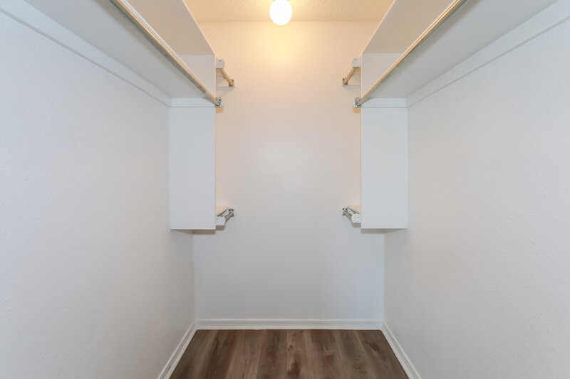 1,595/Mo, 8609 NW 121st St Oklahoma City, OK 73162 Walk In Closet View