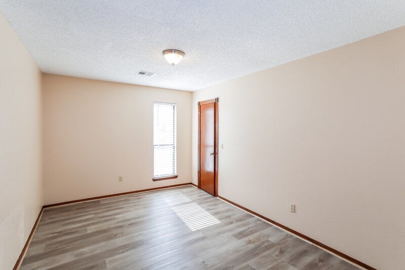 1,595/Mo, 8609 NW 121st St Oklahoma City, OK 73162 Bedroom View
