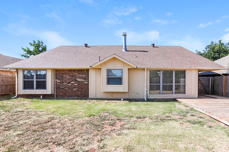 1,595/Mo, 8609 NW 121st St Oklahoma City, OK 73162 Rear View