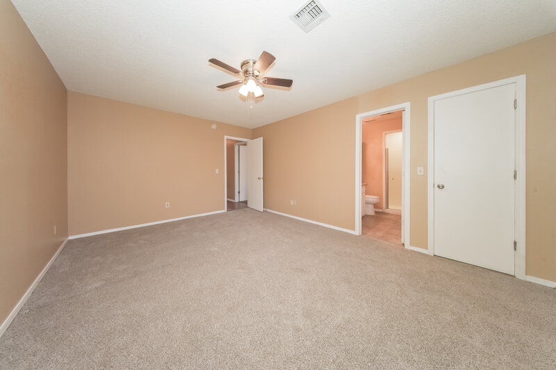 1,465/Mo, 11040 N Eagle Ln Oklahoma City, OK 73162 Main Bedroom View 2