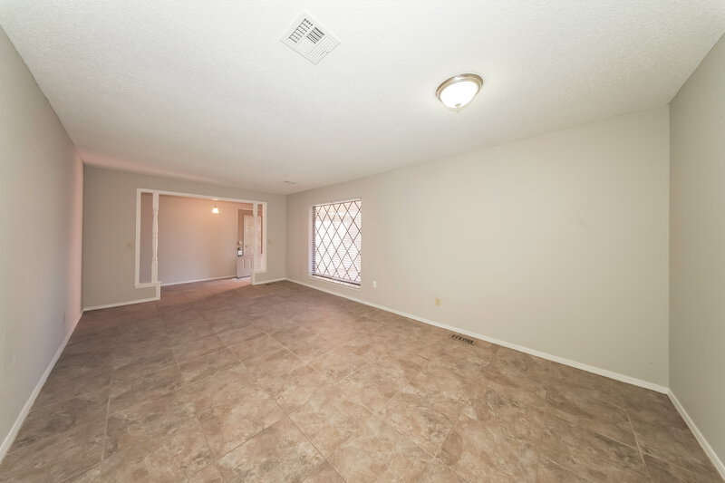 1,715/Mo, 9713 Hummingbird Ln Oklahoma City, OK 73162 Living Room View