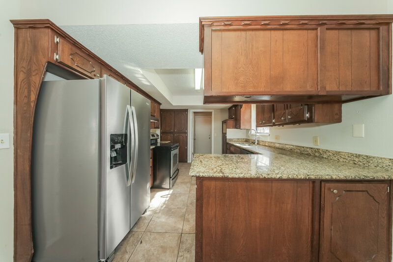 1,715/Mo, 9713 Hummingbird Ln Oklahoma City, OK 73162 Kitchen View