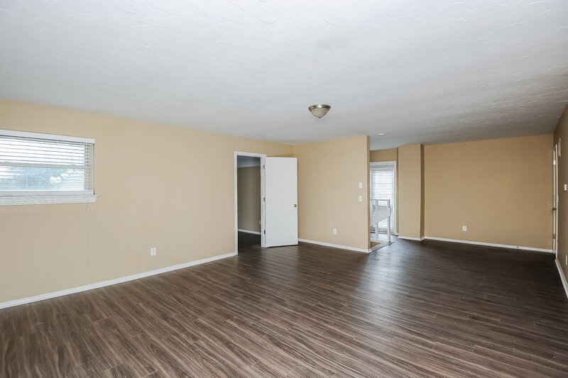 1,715/Mo, 11213 N Eagle Ln Oklahoma City, OK 73162 Master Bedroom View 2