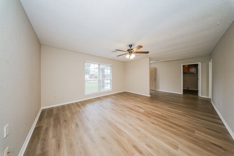 1,850/Mo, 11032 N Eagle Ln Oklahoma City, OK 73162 Living Room View