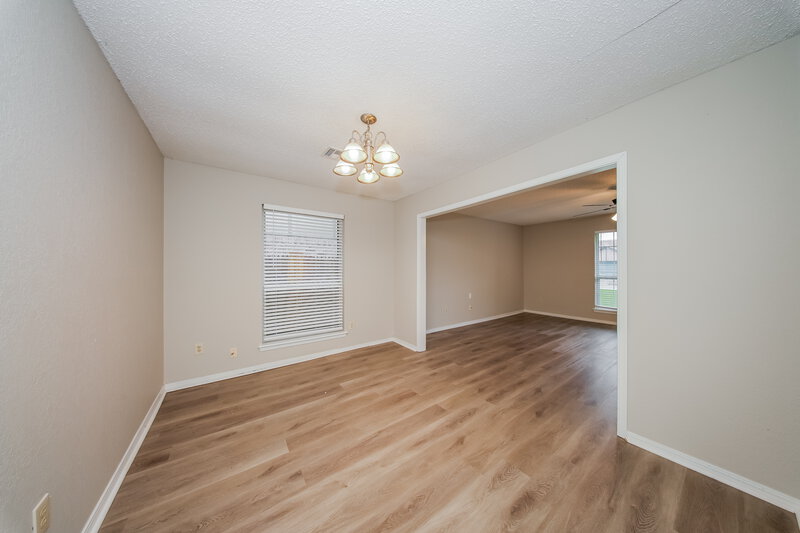 1,850/Mo, 11032 N Eagle Ln Oklahoma City, OK 73162 Dining Room View 2