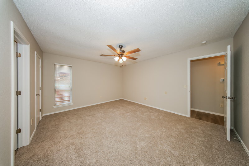 1,850/Mo, 11032 N Eagle Ln Oklahoma City, OK 73162 Main Bedroom View 2