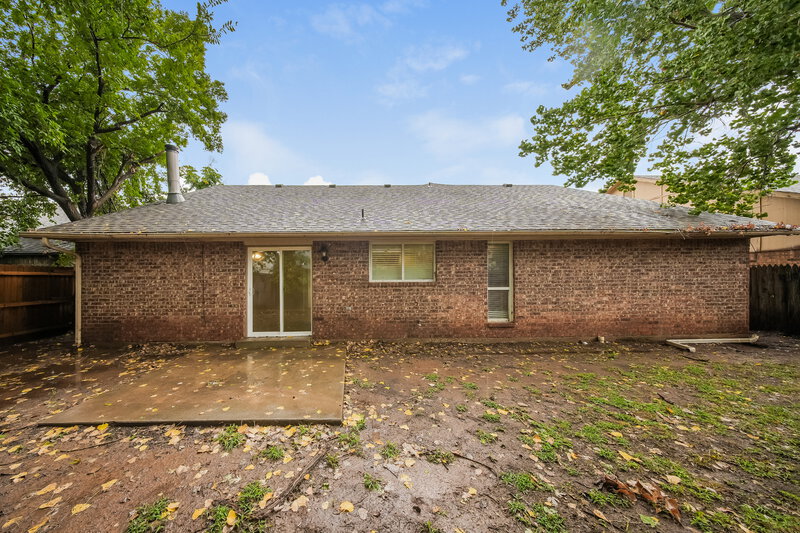 1,850/Mo, 11032 N Eagle Ln Oklahoma City, OK 73162 Rear View