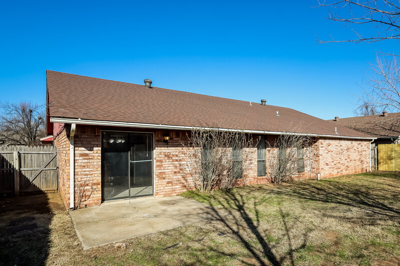 0/Mo, 8220 NW 112th Terrace Oklahoma City, OK 73162 Rear View