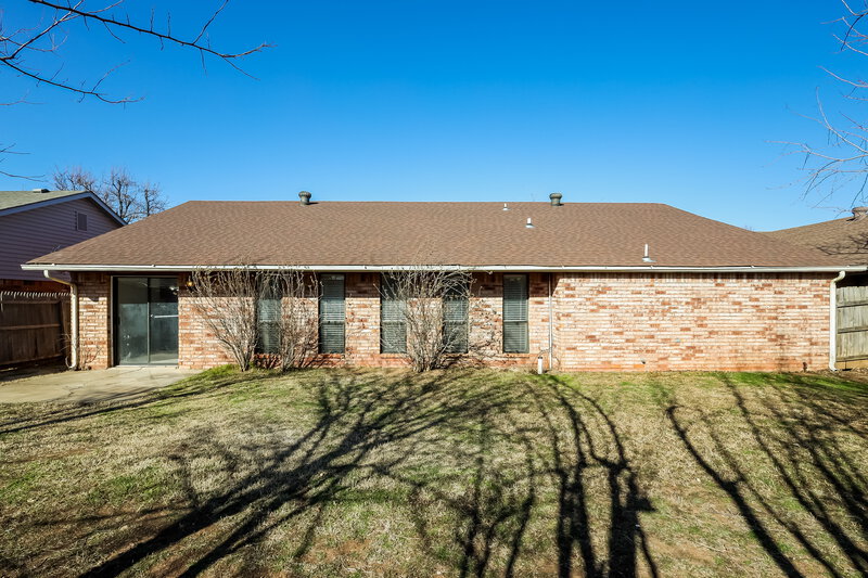 0/Mo, 8220 NW 112th Terrace Oklahoma City, OK 73162 Rear View 2
