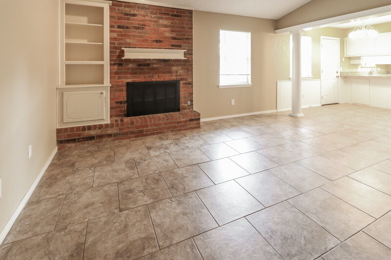 1,372/Mo, 9108 Checkerbloom Dr Oklahoma City, OK 73165 Living Room View