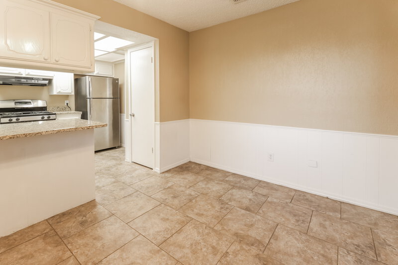 1,372/Mo, 9108 Checkerbloom Dr Oklahoma City, OK 73165 Dining Room View 2