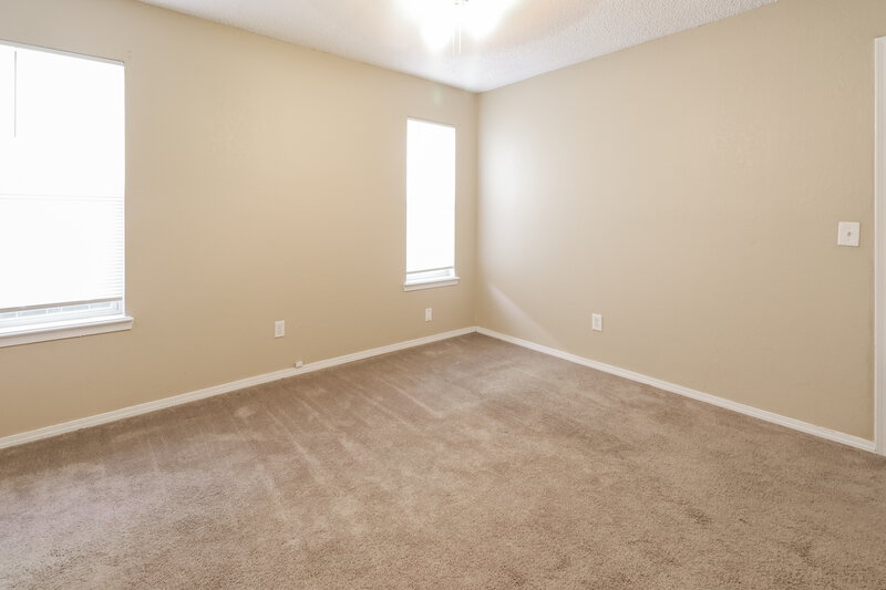 1,372/Mo, 9108 Checkerbloom Dr Oklahoma City, OK 73165 Bedroom View 6