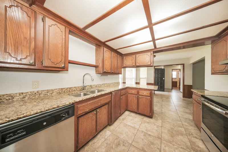 1,710/Mo, 12913 S Drexel Ave Oklahoma City, OK 73170 Kitchen View