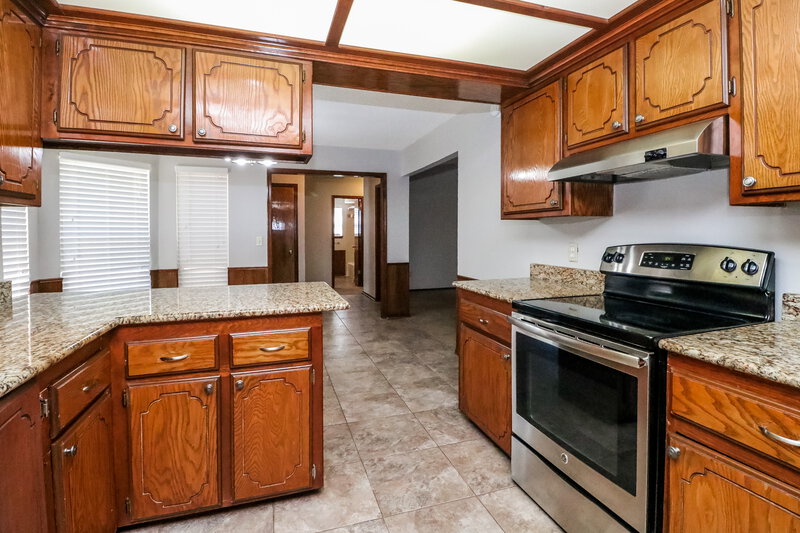 1,785/Mo, 12913 S Drexel Ave Oklahoma City, OK 73170 Kitchen View 2