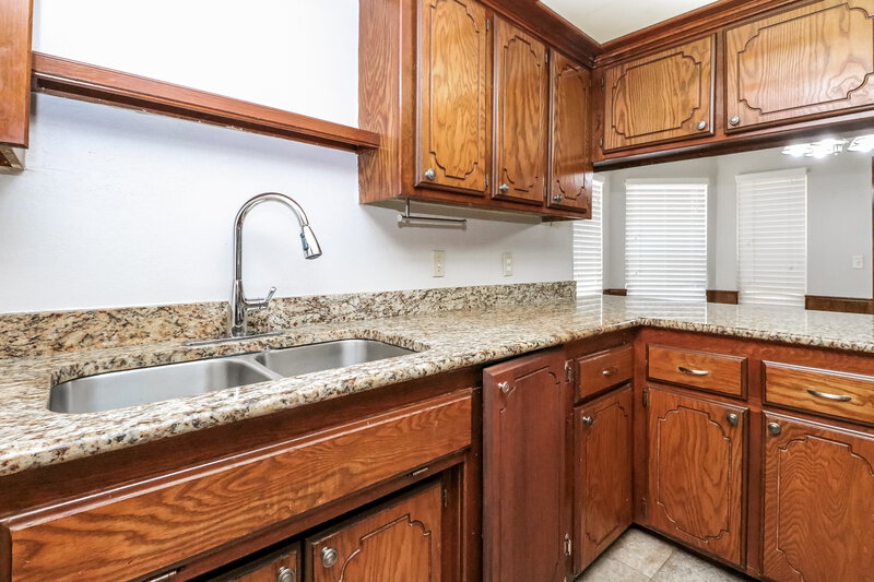 1,785/Mo, 12913 S Drexel Ave Oklahoma City, OK 73170 Kitchen View 3