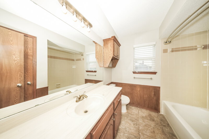 1,710/Mo, 12913 S Drexel Ave Oklahoma City, OK 73170 Bathroom View