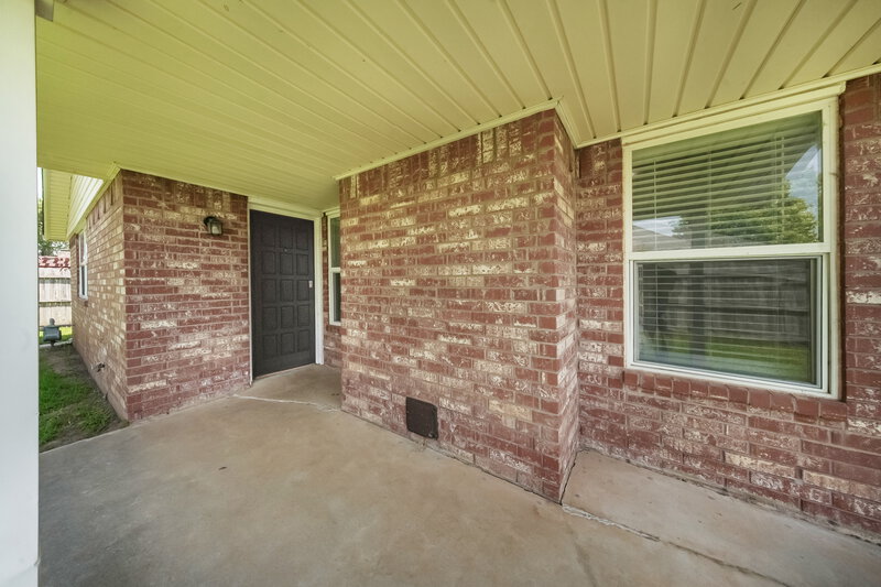 1,710/Mo, 12913 S Drexel Ave Oklahoma City, OK 73170 Covered Patio View