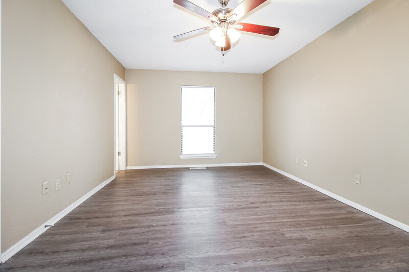 1,385/Mo, 528 Wandering Way Oklahoma City, OK 73170 Main Bedroom View