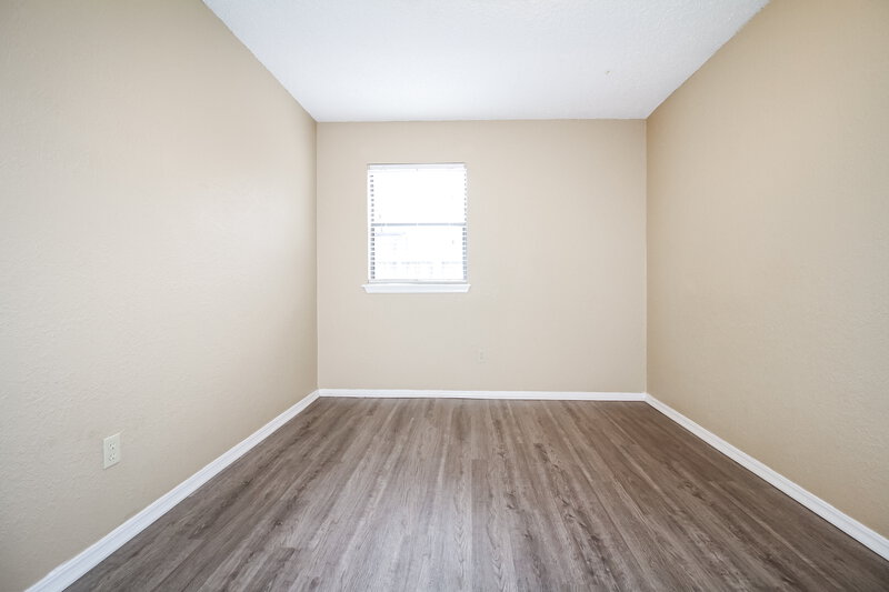 1,385/Mo, 528 Wandering Way Oklahoma City, OK 73170 Bedroom View 2