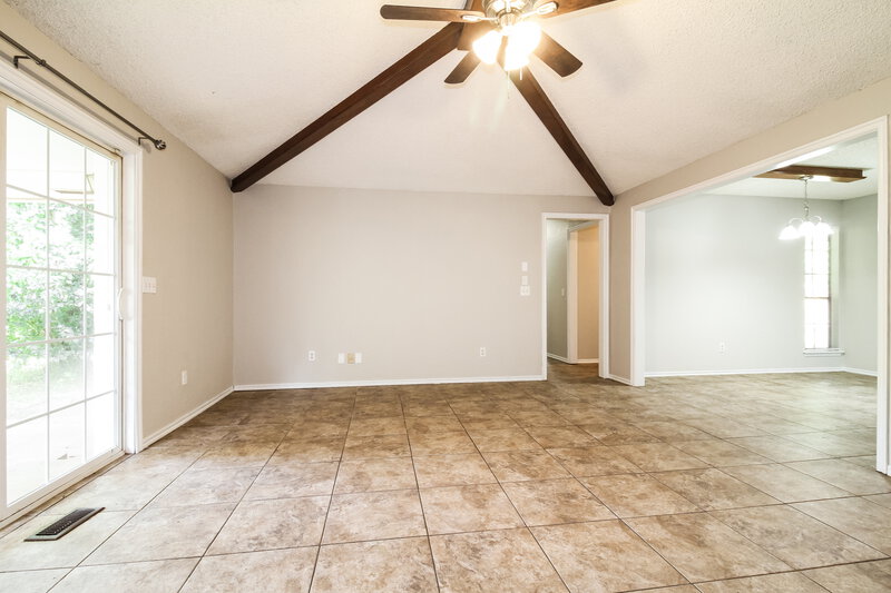 1,595/Mo, 829 Turtle Creek Rd Oklahoma City, OK 73170 Living Room View