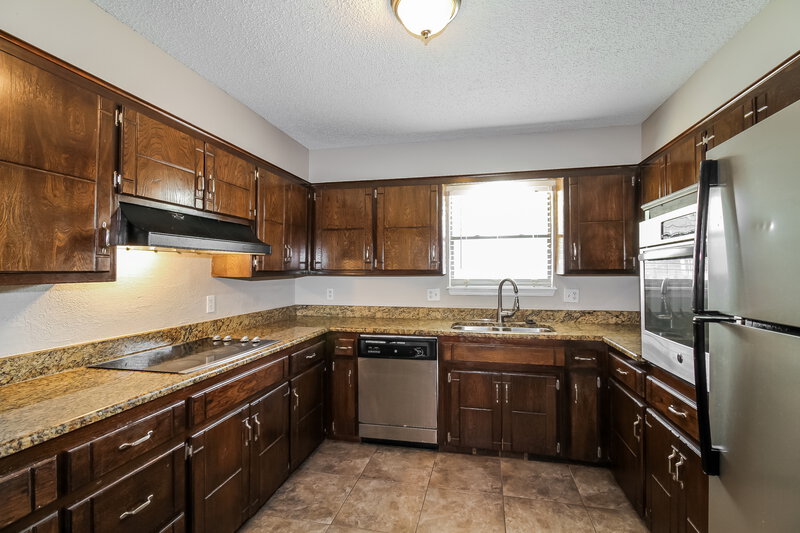 1,690/Mo, 674 Wandering Way Oklahoma City, OK 73170 Kitchen View