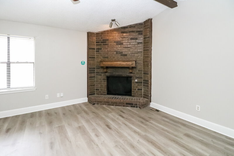 1,215/Mo, 516 Waterview Rd Oklahoma City, OK 73170 Living Room View