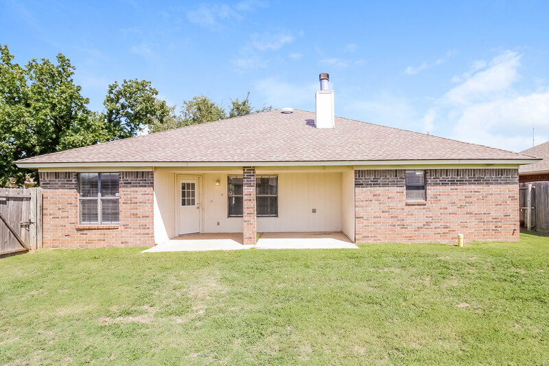 1,410/Mo, 2224 SW 135th Pl Oklahoma City, OK 73170 Rear View