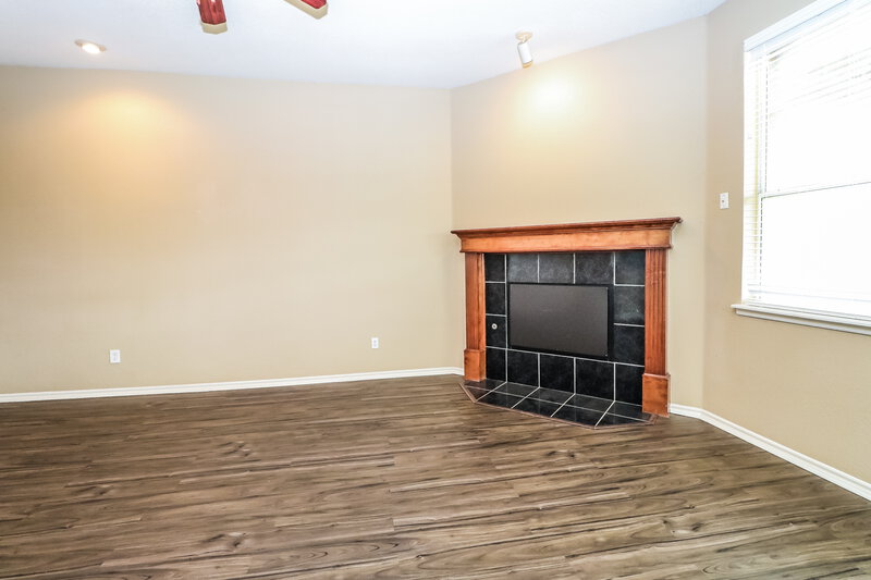 2,140/Mo, 2200 SW 141st Pl Oklahoma City, OK 73170 Living Room View