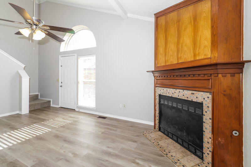 1,385/Mo, 2120 Briarcliff Dr Oklahoma City, OK 73170 Living Room View 2