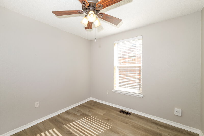 1,385/Mo, 2120 Briarcliff Dr Oklahoma City, OK 73170 Bedroom View 3