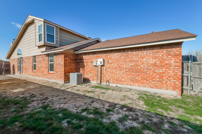 1,385/Mo, 2120 Briarcliff Dr Oklahoma City, OK 73170 Rear View