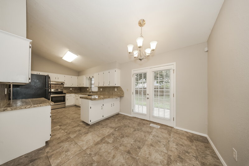 1,650/Mo, 1329 W Cedarbrook Ln Oklahoma City, OK 73170 Dining Room View