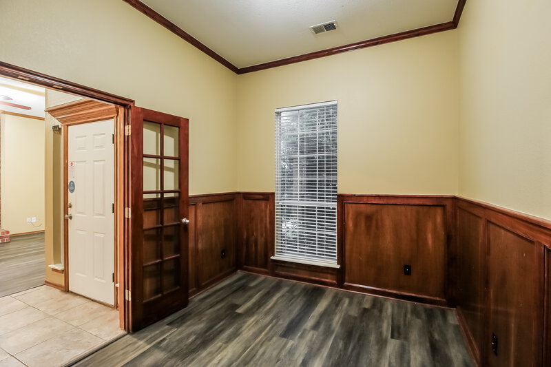 1,500/Mo, 509 SW 156th St Oklahoma City, OK 73170 Office View