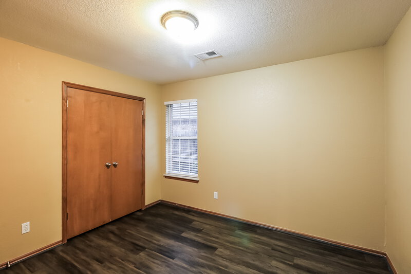 1,500/Mo, 509 SW 156th St Oklahoma City, OK 73170 Bedroom View