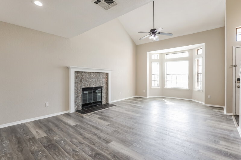 1,690/Mo, 2209 SW 135th Pl Oklahoma City, OK 73170 Living Room View